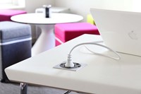 CONTACTDOOS MET STROOM UITSPARINGEN-2