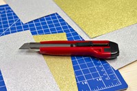 Snijmes Westcott premium 18mm met schuifsluiting rood-2