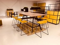 CARVI 4 POOTS BARSTOEL HOOG - 4-POOTS HOUTEN FRAME ROND 38MM - GESTOFFEERDE KUIP - GESTOFFEERD - ZWART - KNOPEN-14