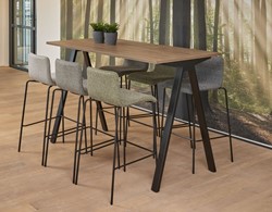 Bartafel V-poot recht hoog